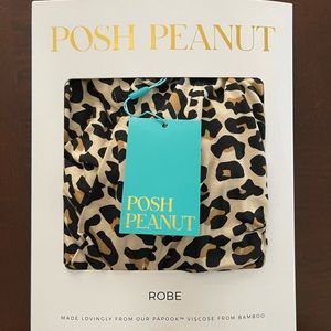 NWT Posh peanut leopard Lana Robe